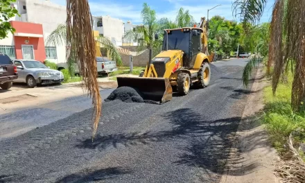 CONTINÚAN LAS LABORES DE REENCARPETADO, BACHEO Y PASOS SEGUROS EN CULIACÁN