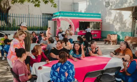 DIF SINALOA ENTREGA ALIMENTO A TRAVÉS DE SU COCINA MÓVIL EN EL HOSPITAL GENERAL DE CULIACÁN