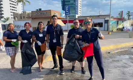 GRAN ACUARIO SE UNE A LA LIMPIEZA DE PLAYAS CON LA OAP, SONRÍE A MAZATLAN Y ZONAMAZ