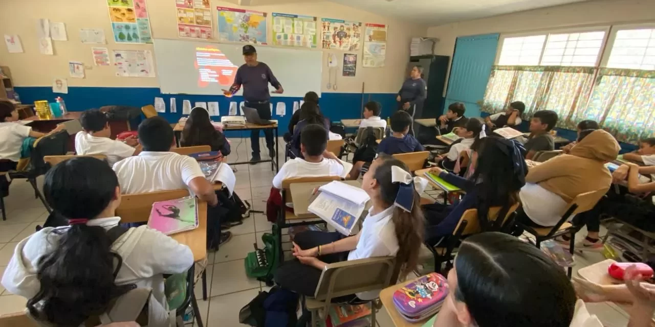 REALIZAN TALLERES EN ESCUELAS DE NAVOLATO PARA PREVENIR ADICCIONES Y EMBARAZOS EN ADOLESCENTES