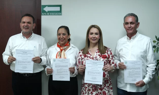 SE REGISTRAN DIPUTADO Y DIPUTADA DE MC ANTE SECRETARÍA GENERAL DEL CONGRESO