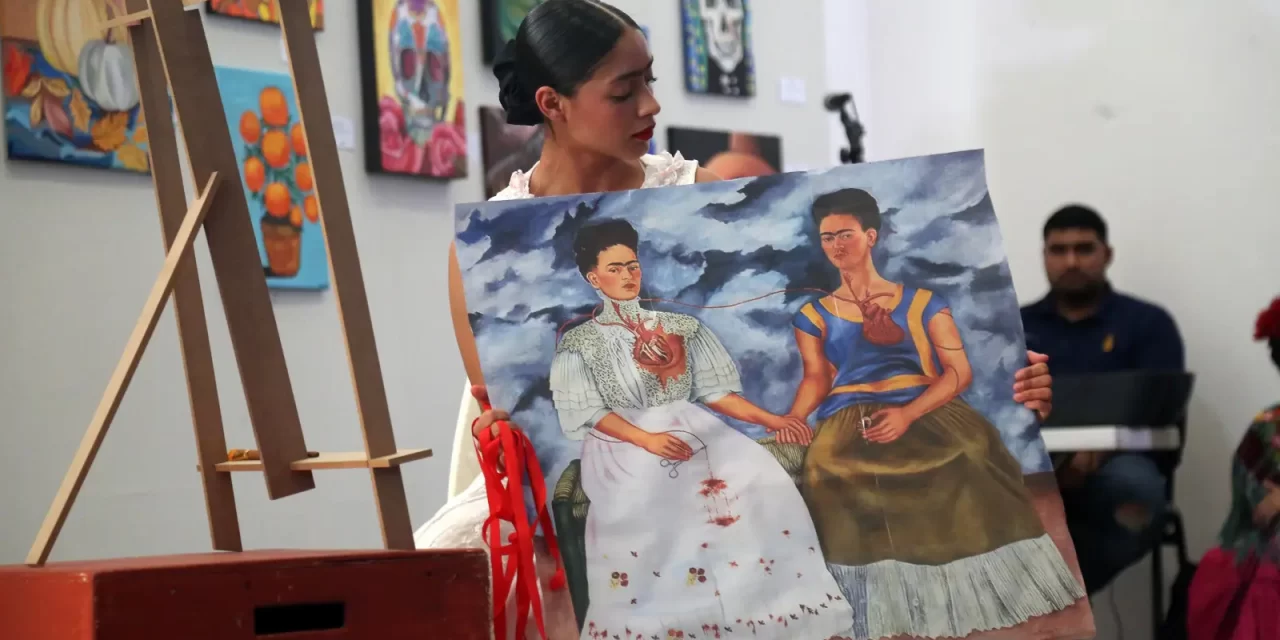 CON ALTAR DEDICADO A FRIDA KAHLO CELEBRAN EL DÍA DE MUERTOS EN LA JOSÉ LIMÓN