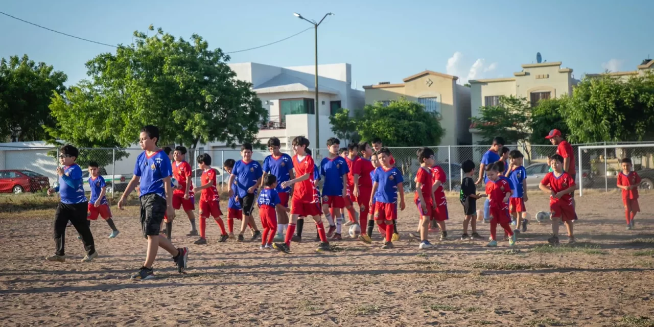 JUAN DE DIOS GÁMEZ INICIA CONSTRUCCIÓN DE UNA CANCHA DE PASTO SINTÉTICO EN VILLAS DEL CEDRO