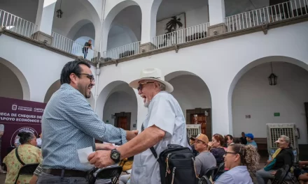 CONTINÚA LA ENTREGA DE CHEQUES DE APOYOS ECONÓMICOS EMERGENTES A COMERCIANTES EN CULIACÁN