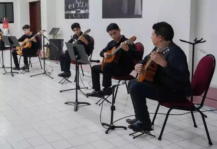 ENSAMBLE DE GUITARRAS: PRÓXIMO ESPECTÁCULO MUSICAL EN LA MACHADO