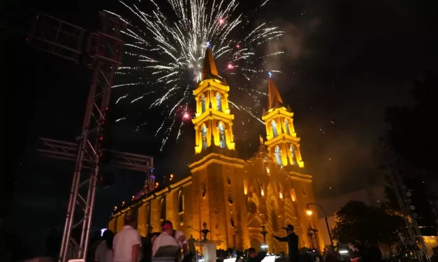 GRATA VELADA MUSICAL ACOMPAÑA EL ENCENDIDO DE LA ILUMINACIÓN DE LA CATEDRAL