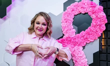 LA PRESIDENTA DE DIF SINALOA ENEYDA ROCHA ESTUVO DE INVITADA EN EL PROGRAMA “SINTONÍA EN ROSA”