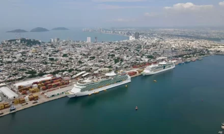 LLEGAN DOS CRUCEROS TURÍSTICOS A MAZATLÁN CON CASI 6 MIL VISITANTES