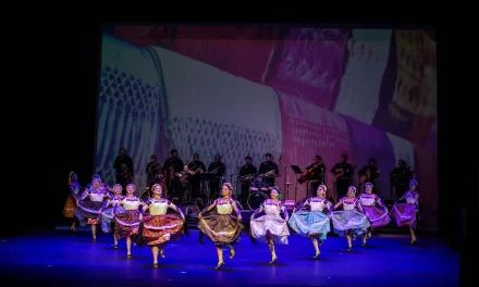 RECREA LA COMPAÑÍA FOLCLÓRICA DEL ISIC LA ALEGRÍA Y TRADICIÓN MEXICANA