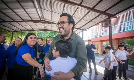 JUAN DE DIOS GÁMEZ VISITA ESCUELA PRIMARIA EN SANTA FÉ PARA ATENDER PETICIONES DE LA COMUNIDAD EDUCATIVA