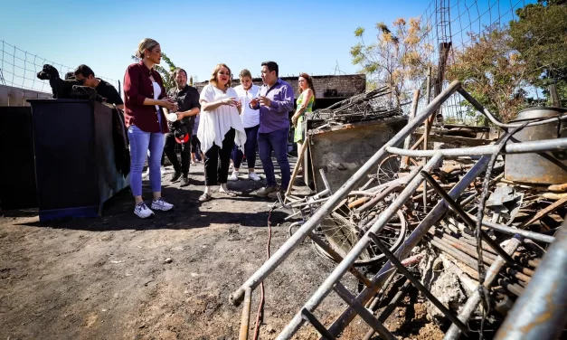 APOYA DIF SINALOA A FAMILIAS AFECTADAS POR INCENDIADO EN LA COLONIA INVASIÓN BUGAMBILIAS DE MAZATLÁN