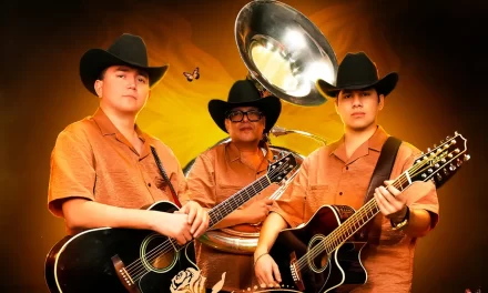 LOS PLEBES DEL RANCHO DE ARIEL CAMACHO Y SU MARIPOSA TRAICIONERA