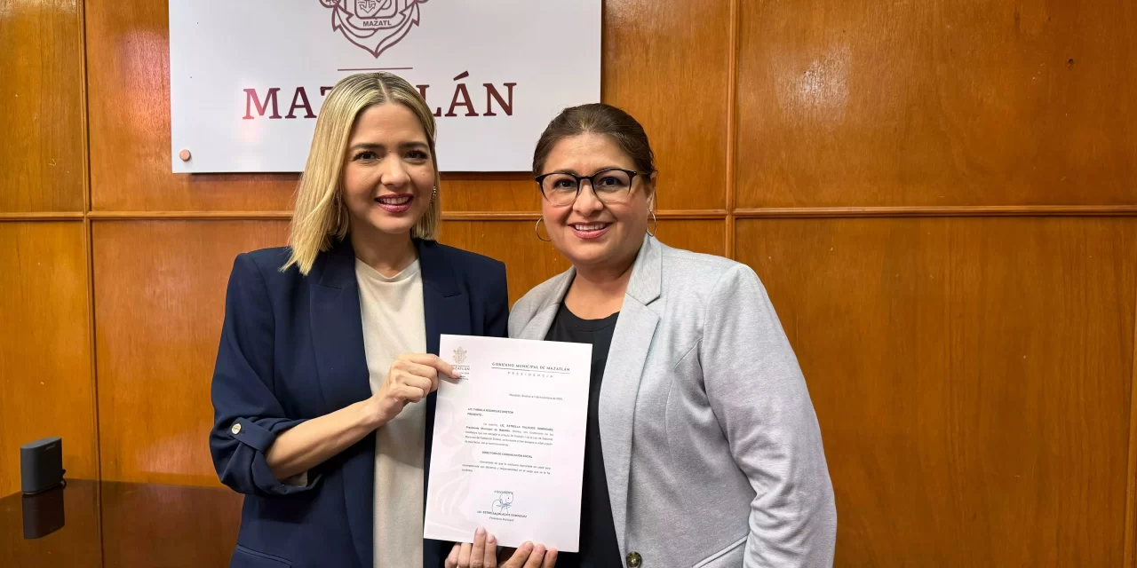 ESTRELLA PALACIOS TOMA PROTESTA A LOS NUEVOS TITULARES