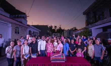 JUAN DE DIOS GÁMEZ INAUGURA PAVIMENTACIÓN DE CALLE NÚMERO 20 EN COLONIA CIMAS DEL HUMAYA