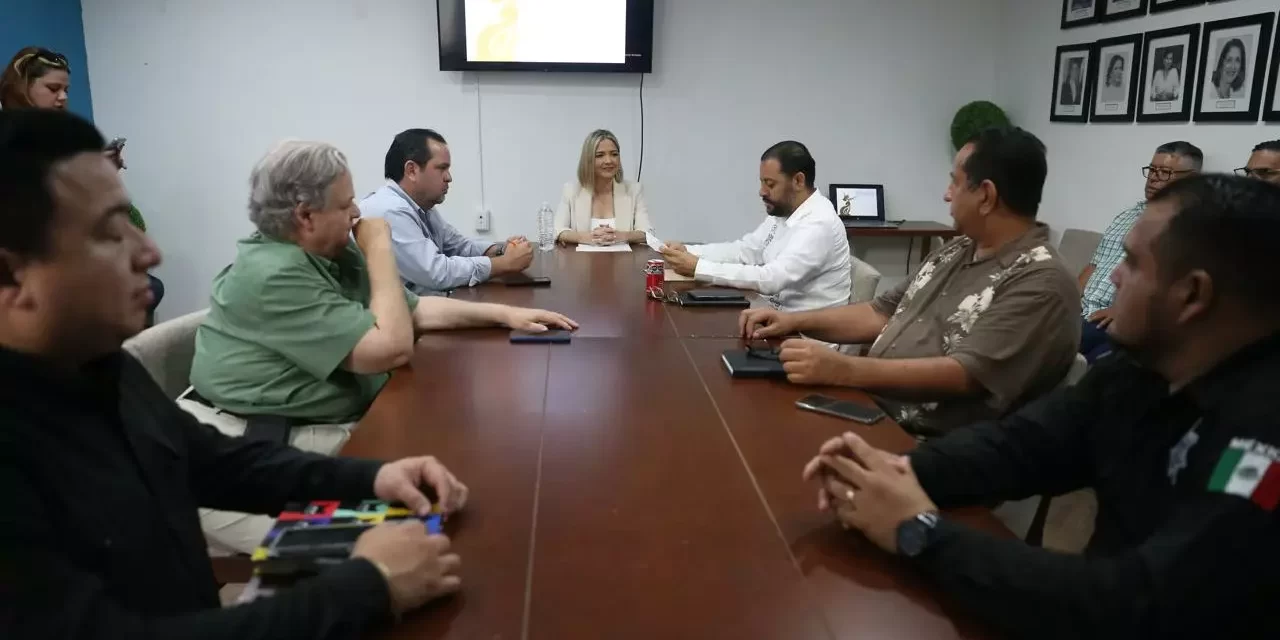 LA PRESIDENTA MUNICIPAL, ESTRELLA PALACIOS, NOMBRA A JOSÉ LUIS GÓMEZ NÚÑEZ, DIRECTOR GENERAL DEL SISTEMA DIF MAZATLÁN