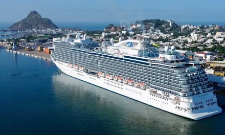 LLEGA A MAZATLÁN EL CRUCERO TURÍSTICO DISCOVERY PRINCESS CON 3,743 PASAJEROS