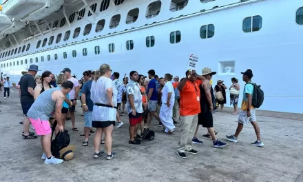 LLEGAN A MAZATLÁN DOS CRUCEROS TURÍSTICOS CON 8,522 PASAJEROS