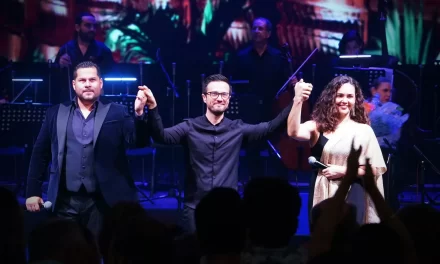 MAZATLECOS CANTAN EN UNA NOCHE DE “NOSTALGIAS” CON EL TENOR CARLOS OSUNA