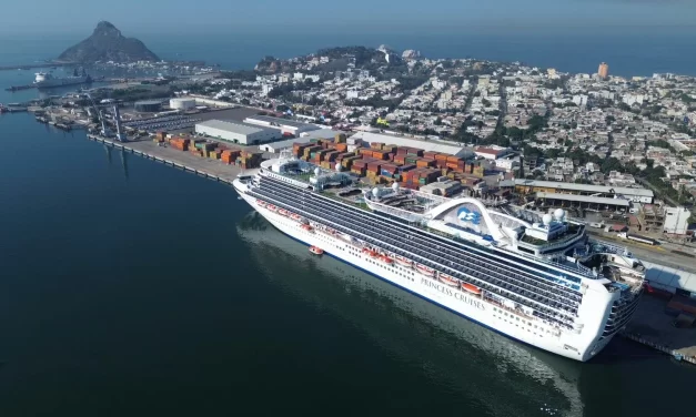 CON 3,056 PASAJEROS LLEGA EL CRUCERO TURÍSTICO “RUBY PRINCESS” A MAZATLÁN