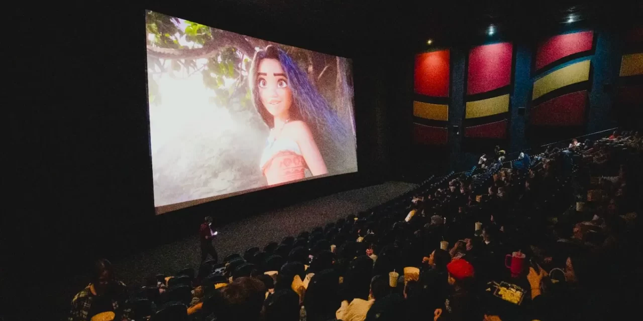 DIF SINALOA PROMUEVE LA INCLUSIÓN A TRAVÉS DEL PROGRAMA “CINE AZUL”