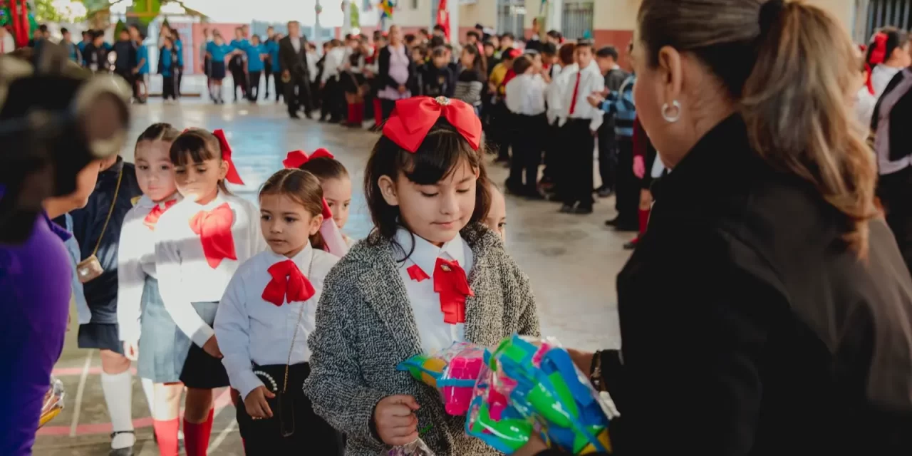 LA CARAVANA NAVIDEÑA DE DIF SINALOA ILUMINA CULIACÁN CON ALEGRÍA Y ESPERANZA