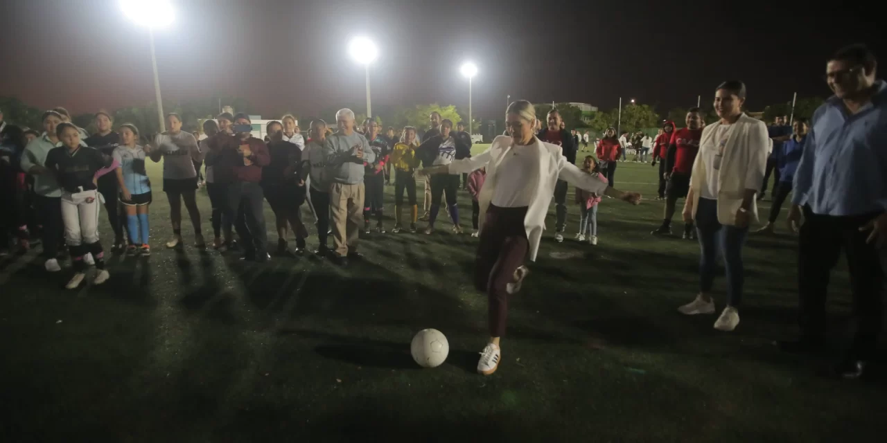 ¡POR EL DEPORTE! INAUGURA ESTRELLA PALACIOS REHABILITACIÓN DE CAMPO DE FÚTBOL SINTÉTICO EN UNIDAD JUÁREZ