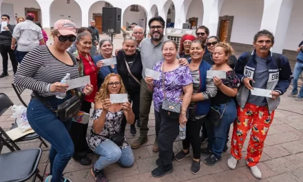 SEGUIMOS CONFIANDO EN USTEDES, MUCHAS GRACIAS, EXPRESAN COMERCIANTES A JUAN DE DIOS GÁMEZ