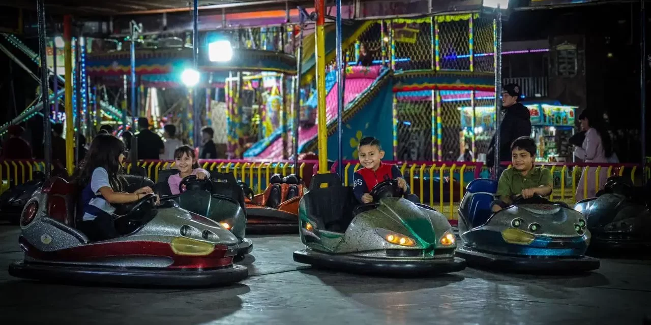 MILES DE PERSONAS DISFRUTAN DEL FIN DE SEMANA EN LA VERBENA CULIACÁN “UNA DULCE NAVIDAD”