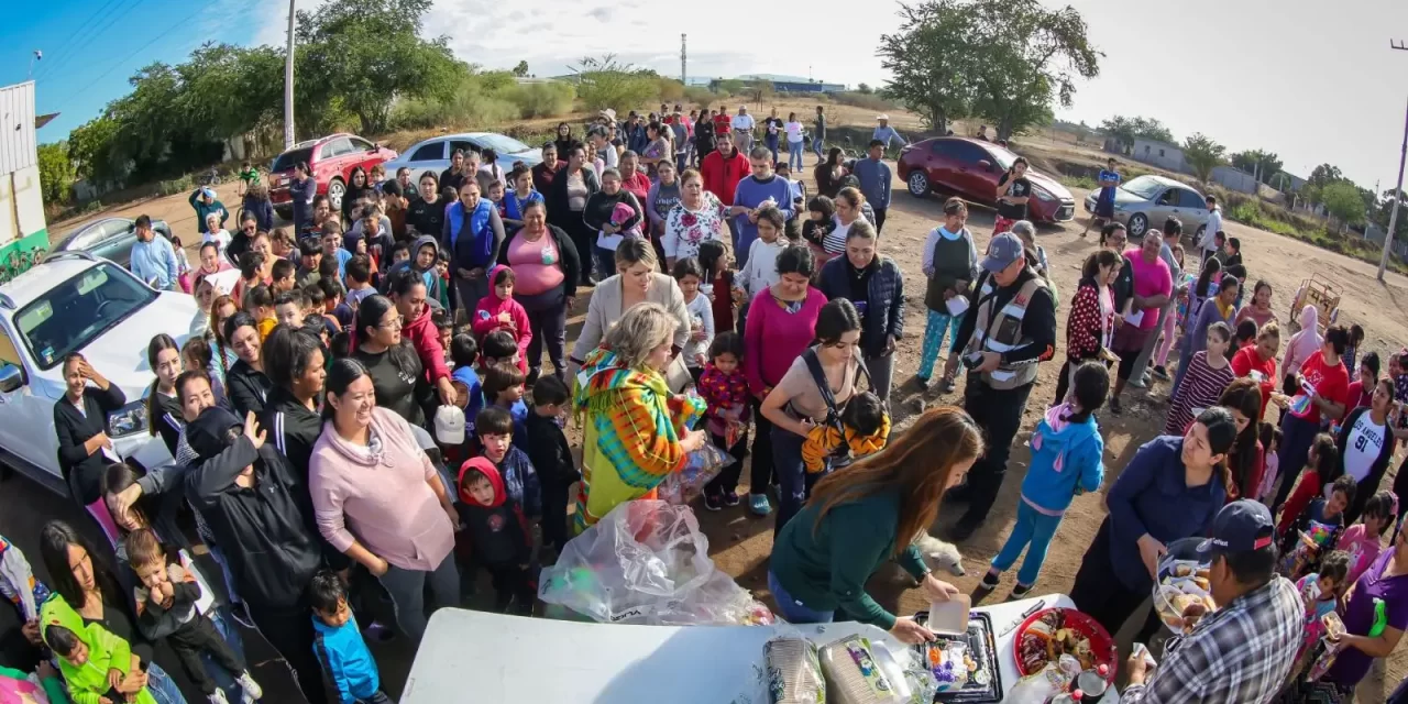 DIF SINALOA REPARTE ALEGRÍA A NIÑAS Y NIÑOS DE LA COMUNIDAD EL DIEZ