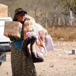 HABITANTES INDÍGENAS DE LA COMUNIDAD MONTE SINAÍ RECIBEN APOYOS INVERNALES Y DESPENSAS DE DIF SINALOA