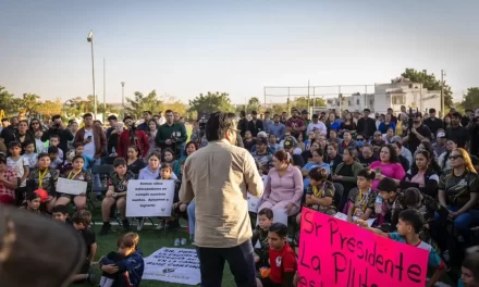 OBRAS DEPORTIVAS Y URBANAS LLEGAN AL FRACCIONAMIENTO FINISTERRA; ROCHA Y JUAN DE DIOS ATIENDEN NECESIDADES DE COLONIAS