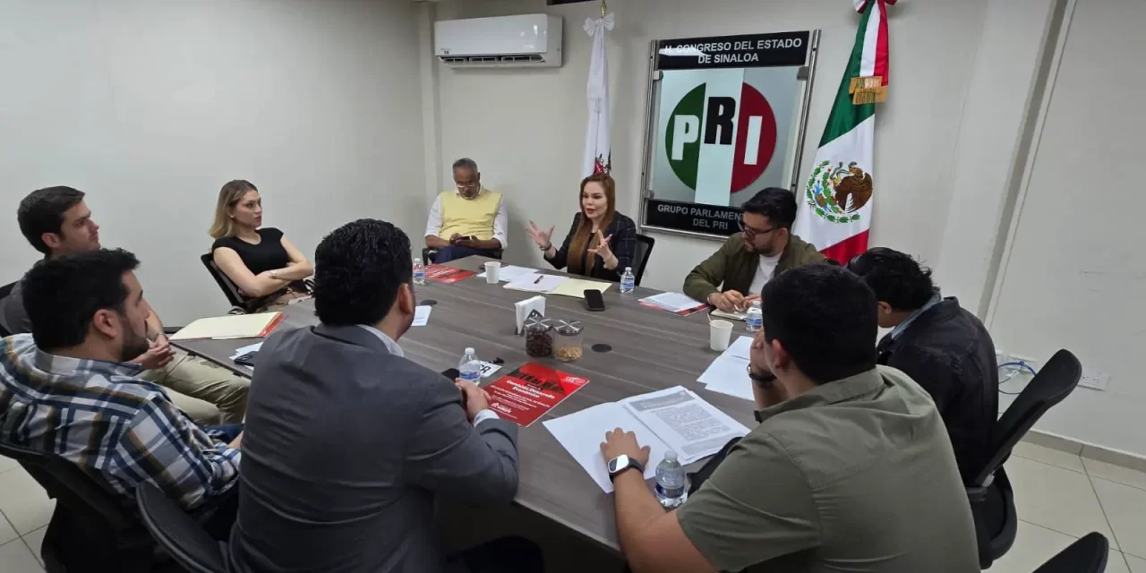 BUSCA DIPUTADA PAOLA GÁRATE CAMINAR DE LA MANO CON JÓVENES EMPRENDEDORES Y EMPRESARIOS DE SINALOA