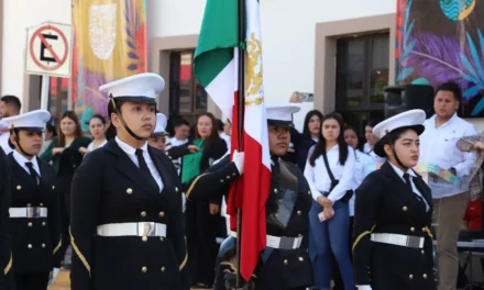 CON IZAMIENTO Y DESFILE CONMEMORAN EL DÍA DE LA BANDERA EN ELOTA