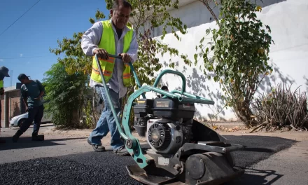 CONTINÚA EL AYUNTAMIENTO DE CULIACÁN CON LABORES DE REENCARPETADO, BACHEO Y REDUCTORES DE VELOCIDAD