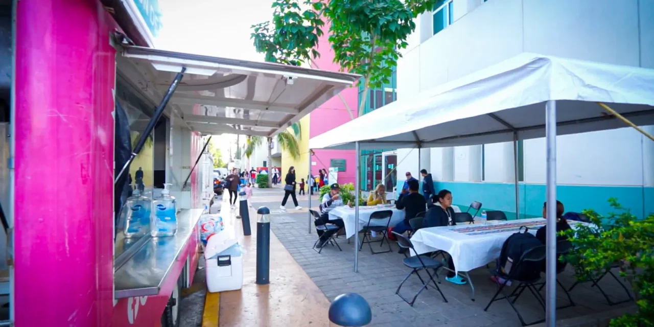 DIF SINALOA ENTREGA ALIMENTO CALIENTE EN EL HOSPITAL PEDIÁTRICO