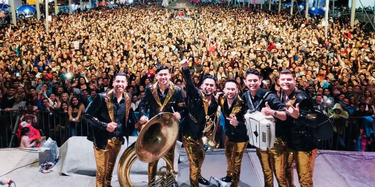 GRUPO SON DE ORO EN LA CORONACIÓN DEL CARNAVAL DE EL ROSARIO 2025