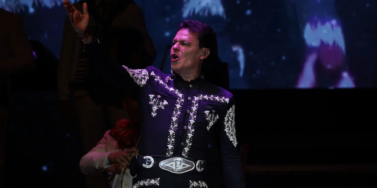 PEDRO FERNÁNDEZ ARRANCA CON UN GRAN ÉXITO SU “AVE FÉNIX TOUR” POR MÉXICO