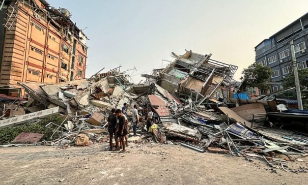 FUERTE SISMO SACUDE MYANMAR Y TAILANDIA Y DEJA MÁS DE 150 MUERTOS