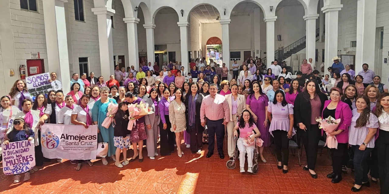 DRA. MARIELA BERUMEN BERNAL RECONOCE A LA MUJER NAVOLATENSE EN EL DÍA INTERNACIONAL DE LA MUJER