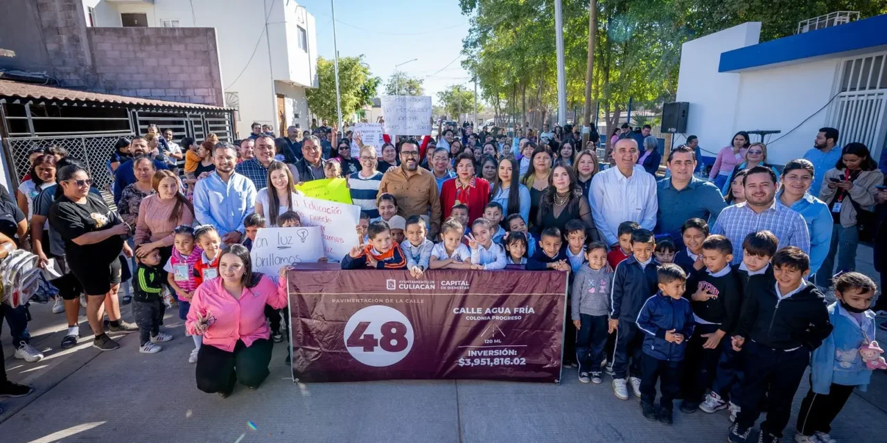 JUAN DE DIOS GÁMEZ ENTREGA LA CALLE PAVIMENTADA NÚMERO 48 EN LA COLONIA PROGRESO