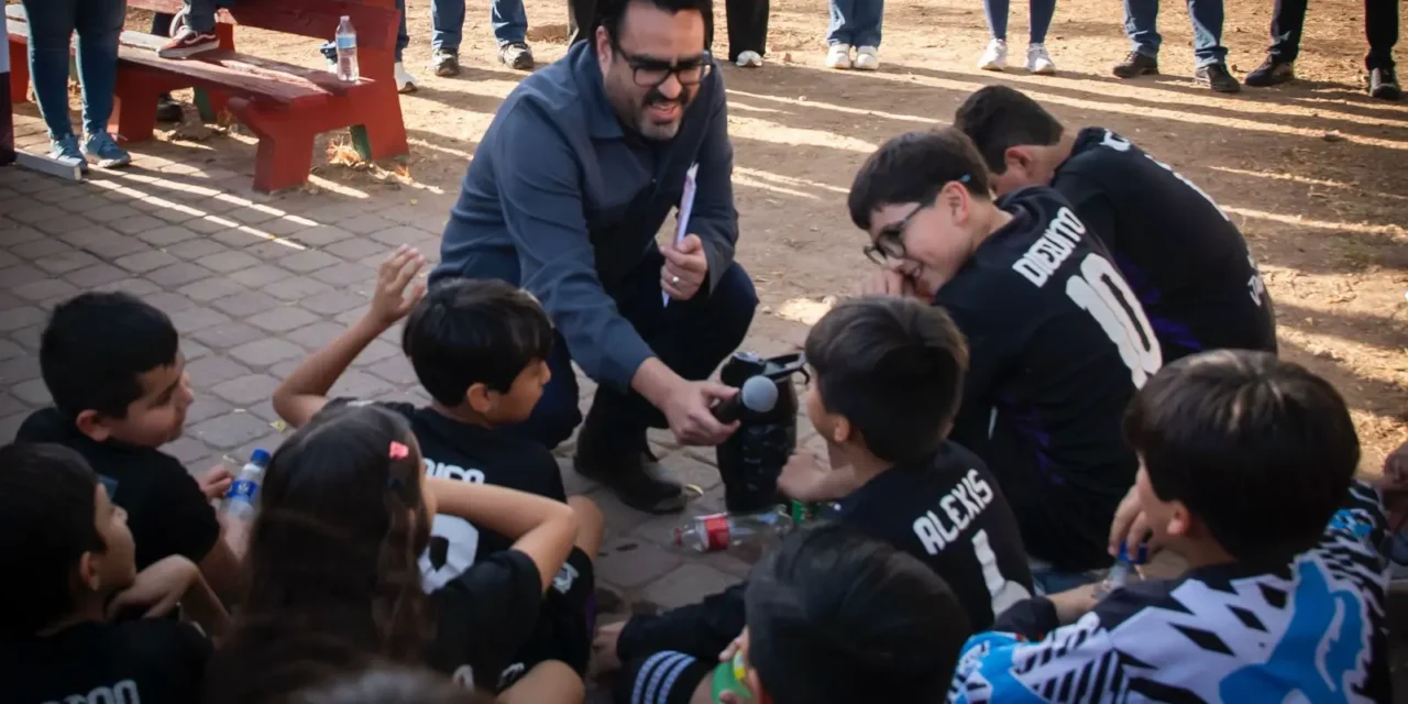 JUAN DE DIOS GÁMEZ PONE EN MARCHA CONSTRUCCIÓN DE CANCHA DE FUTBOL DE PASTO SINTÉTICO EN VILLAS DEL REAL