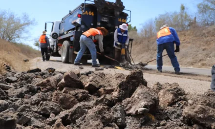 PONEN EN MARCHA PROGRAMA PERMANENTE DE BACHEO EN ELOTA