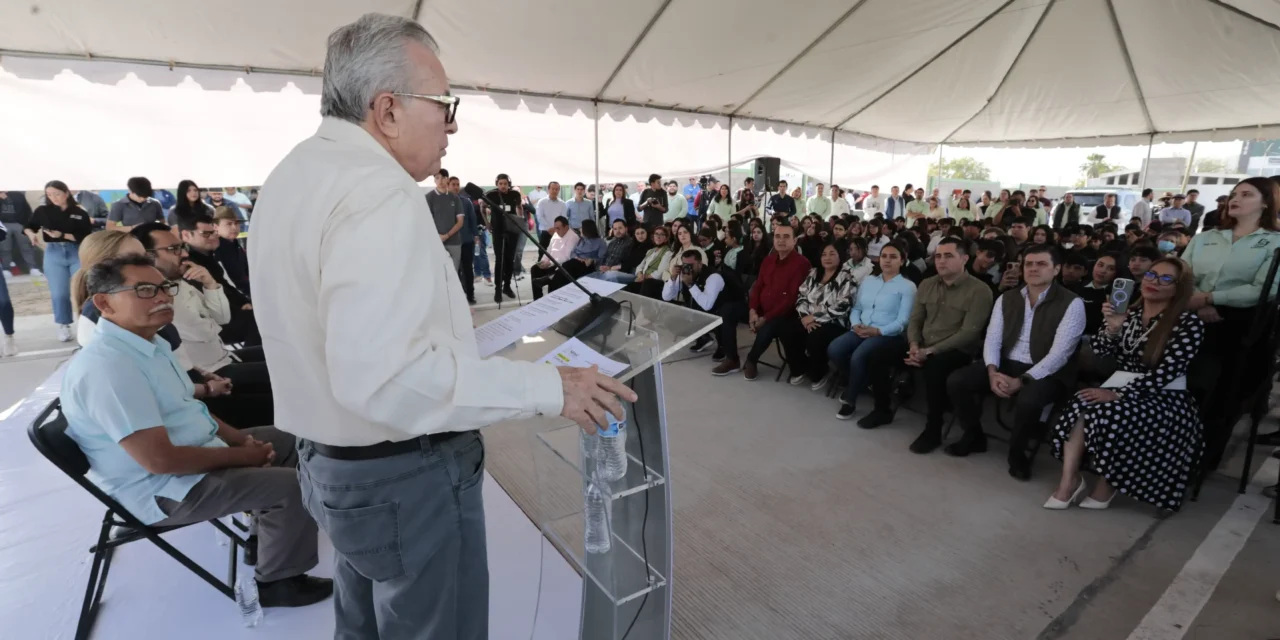 «SINALOA ESTÁ CRECIENDO Y APOYAR LA EDUCACIÓN ES DE LA MÁS ALTA PRIORIDAD»: GOBERNADOR ROCHA MOYA