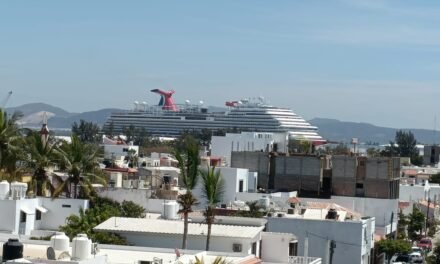 RECIBE MAZATLÁN AL PRIMER CRUCERO DE ABRIL