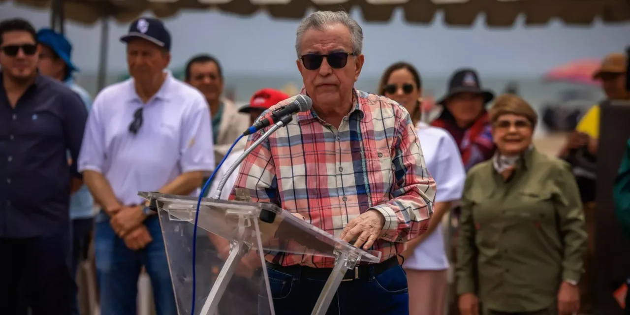 LAS GLORIAS SE ELEVARÁ CADA VEZ MÁS ALTO: GOBERNADOR ROCHA MOYA