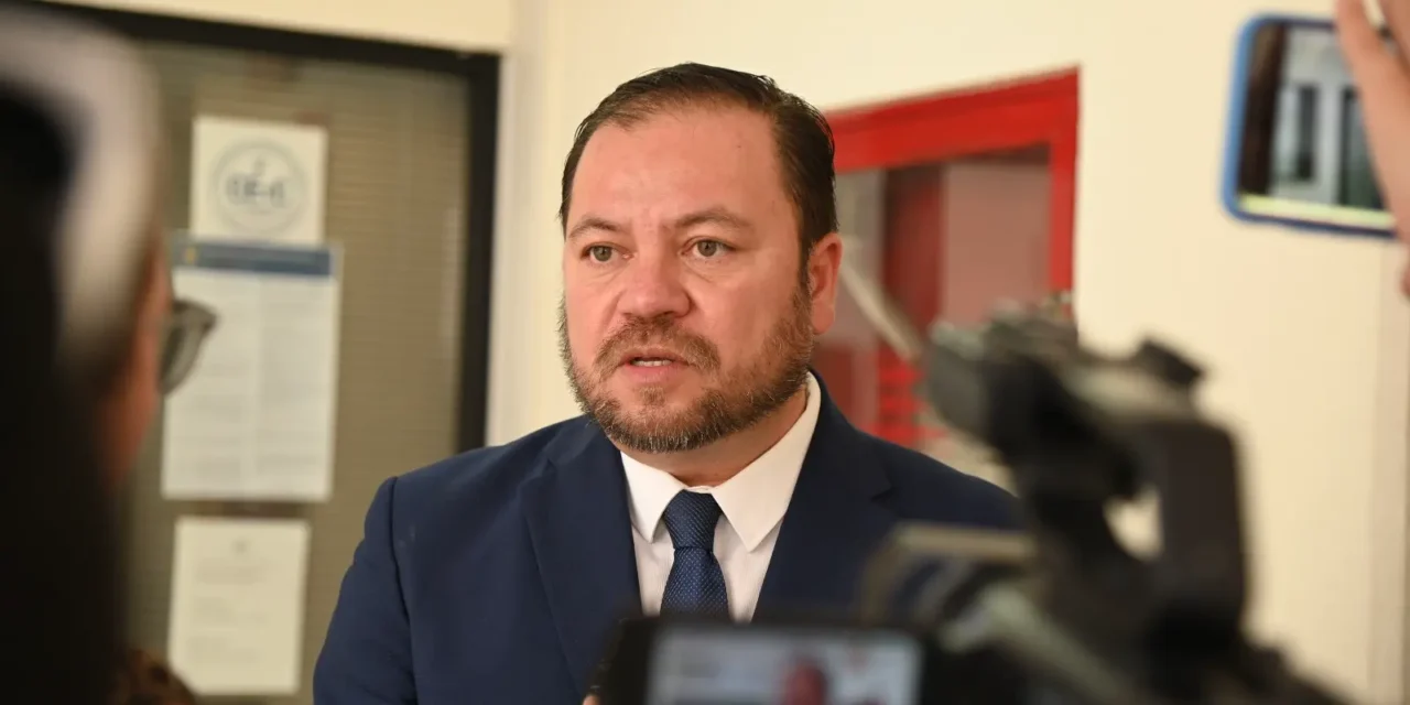 REALIZA LA COMISIÓN DE ELECCIONES Y CONSULTAS COMPARECENCIAS PRIVADAS CON LOS ASPIRANTES A LA TITULARIDAD DE LA RECTORÍA DE LA UAS