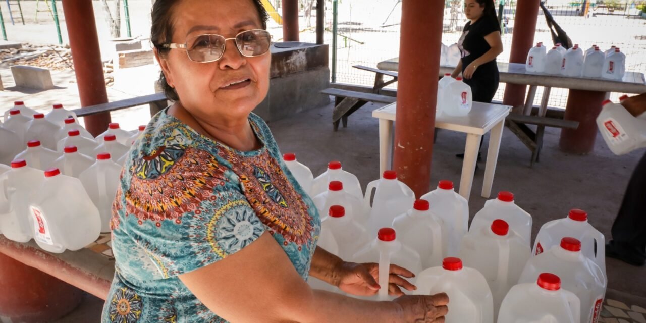 AQUATÓN HA ENTREGADO 716 MIL 440 LITROS DE AGUA A FAMILIAS EN SINALOA