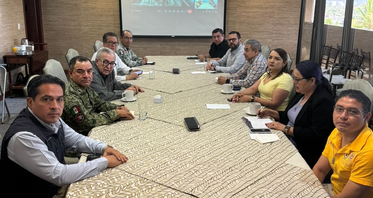 EN LA MESA DE SEGURIDAD QUE ENCABEZA EL GOBERNADOR ROCHA, SINALOA SE PREPARA ANTE LA TORMENTA ALVIN