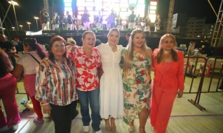 CONSIENTE ESTRELLA PALACIOS A MÁS DE 5,000 MAMÁS MAZATLECAS