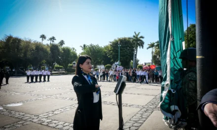 AUTORIDADES CONMEMORAN EL 272 ANIVERSARIO DEL NATALICIO DE DON MIGUEL HIDALGO Y COSTILLA
